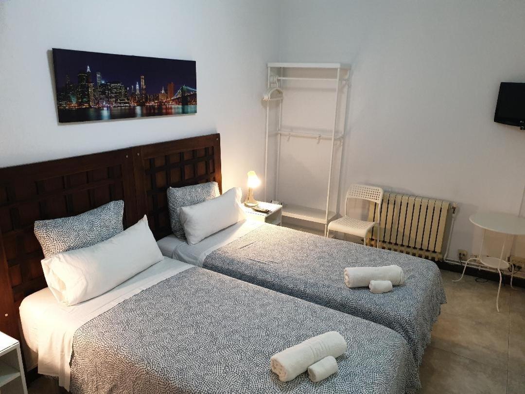 Hostal Absolut Stay Barcelona Exterior foto