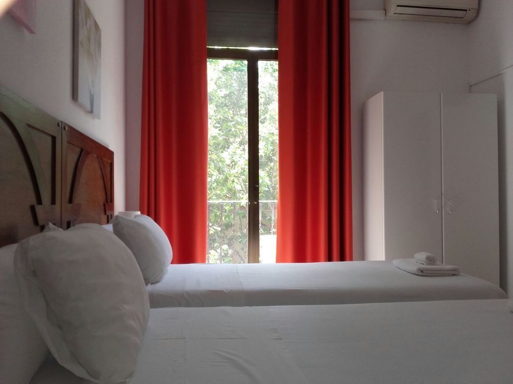 Hostal Absolut Stay Barcelona Exterior foto
